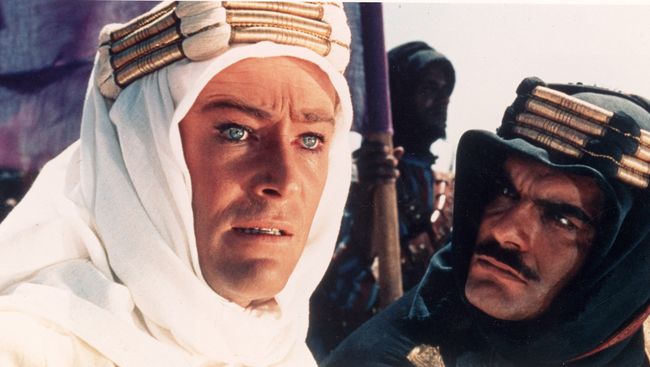 Питер О`Тул и Омар Шариф в сцене из фильма Лоуренс Аравийский (1962) Питер О`Тул и Омар Шариф в сцене из фильма Лоуренс Аравийский (1962)