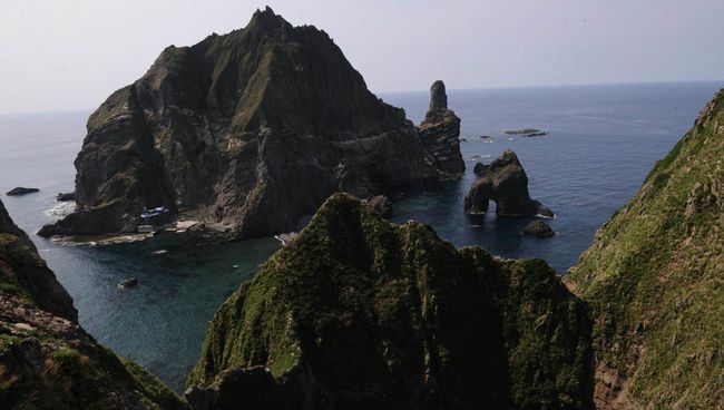 Острова Токто в Японском море