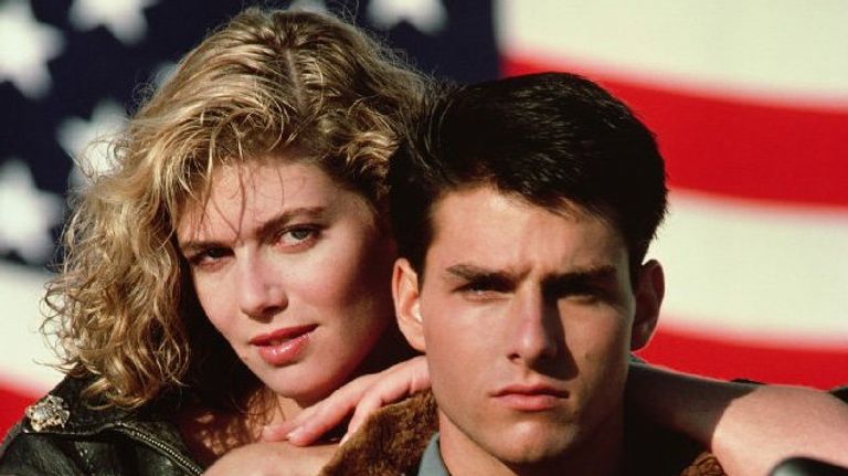 Том Круз и Келли МакГиллис на сьемках фильма Топ Ган (Лучший стрелок) (1986) Том Круз и Келли МакГиллис на сьемках фильма Топ Ган (Лучший стрелок) (1986)