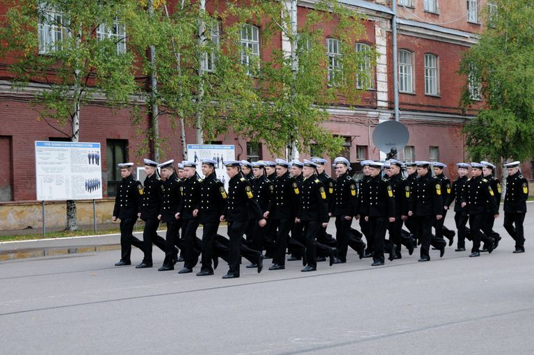 Школа в Крондштате: кадетское братство Школа в Крондштате: кадетское братство