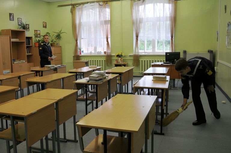Школа в Крондштате: кадетское братство Школа в Крондштате: кадетское братство