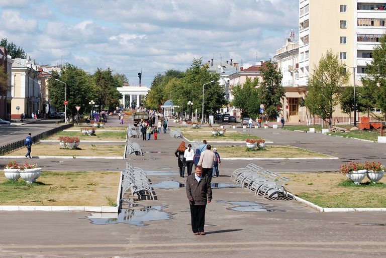 С набережной пешеходная зона ведет нас по Бульвару Чавайна к С набережной пешеходная зона ведет нас по Бульвару Чавайна к