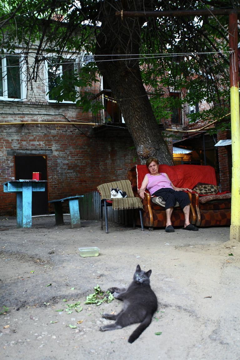 Но если заглянуть вглубь двориков центральных улиц, можно у Но если заглянуть вглубь двориков центральных улиц, можно у