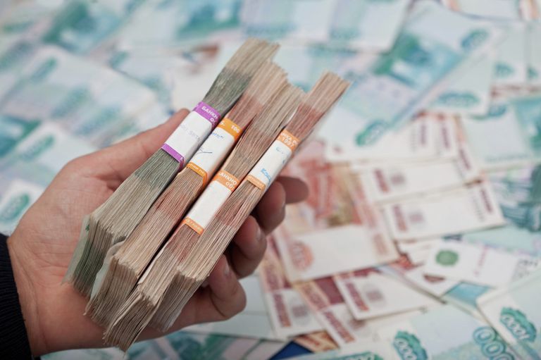 Пачки денег Пачки денег