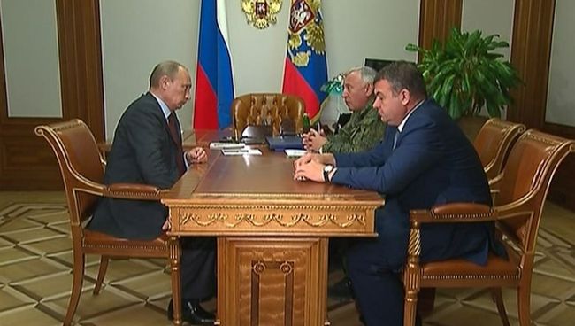 Сердюков рассказал Путину, когда закроет очередь по жилью для военнослужащих Сердюков рассказал Путину, когда закроет очередь по жилью для военнослужащих