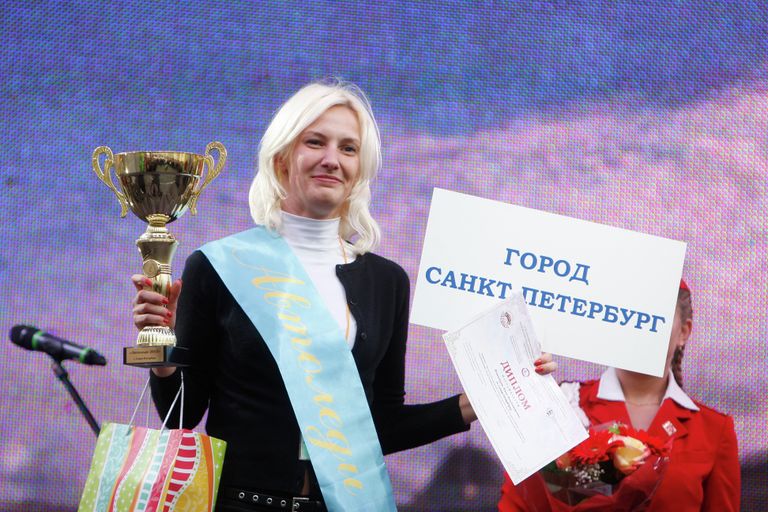 Награждение победителей всероссийского конкурса водительского мастерства среди женщин АвтоЛеди Награждение победителей всероссийского конкурса водительского мастерства среди женщин АвтоЛеди