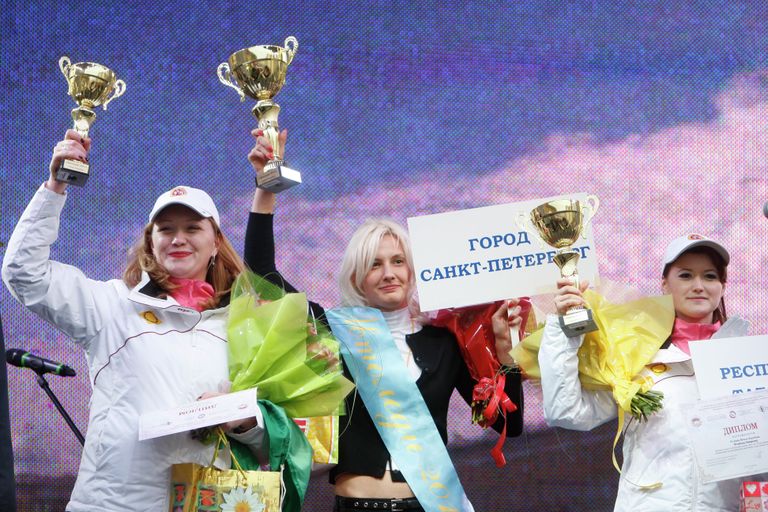 Награждение победителей всероссийского конкурса водительского мастерства среди женщин АвтоЛеди Награждение победителей всероссийского конкурса водительского мастерства среди женщин АвтоЛеди