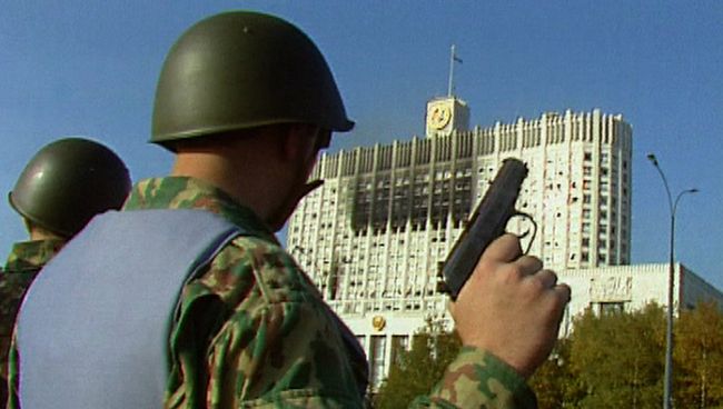 Октябрь 1993 года: в шаге от гражданской войны. Кадры из архива Октябрь 1993 года: в шаге от гражданской войны. Кадры из архива