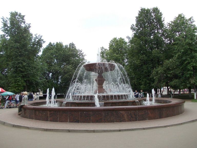 Фонтан на центральной площади