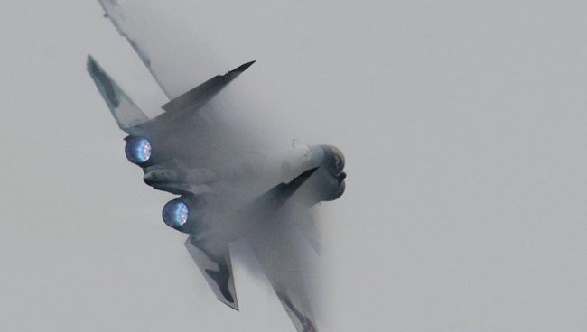 Многофункциональный истребитель Су-30МКИ. Архивное фото Многофункциональный истребитель Су-30МКИ. Архивное фото