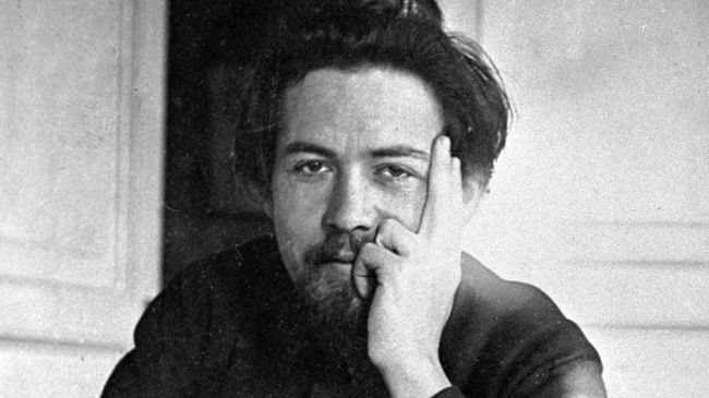 Писатель Антон Павлович Чехов. Архивное фото Писатель Антон Павлович Чехов. Архивное фото