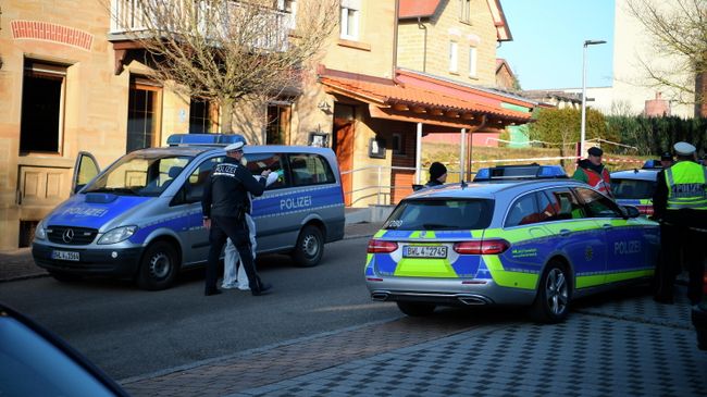 Полиция на месте стрельбы в городе Рот-ам-Зе, Германия Полиция на месте стрельбы в городе Рот-ам-Зе, Германия