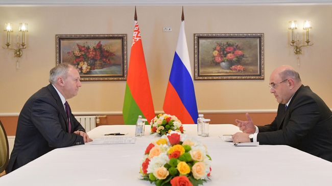Председатель правительства РФ Михаил Мишустин и премьер-министр Белоруссии Сергей Румас во время встречи. 31 января 2020 Председатель правительства РФ Михаил Мишустин и премьер-министр Белоруссии Сергей Румас во время встречи. 31 января 2020