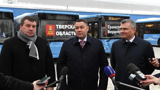 Губернатор Тверской области Игорь Руденя во время осмотра парка новых автобусов Губернатор Тверской области Игорь Руденя во время осмотра парка новых автобусов