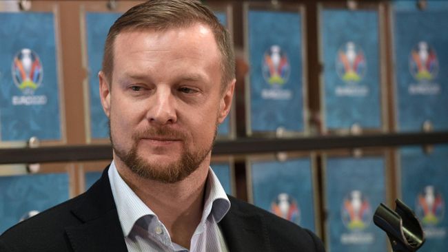 Экс-вратарь ФК Зенит и сборной России по футболу Вячеслав Малафеев Экс-вратарь ФК Зенит и сборной России по футболу Вячеслав Малафеев