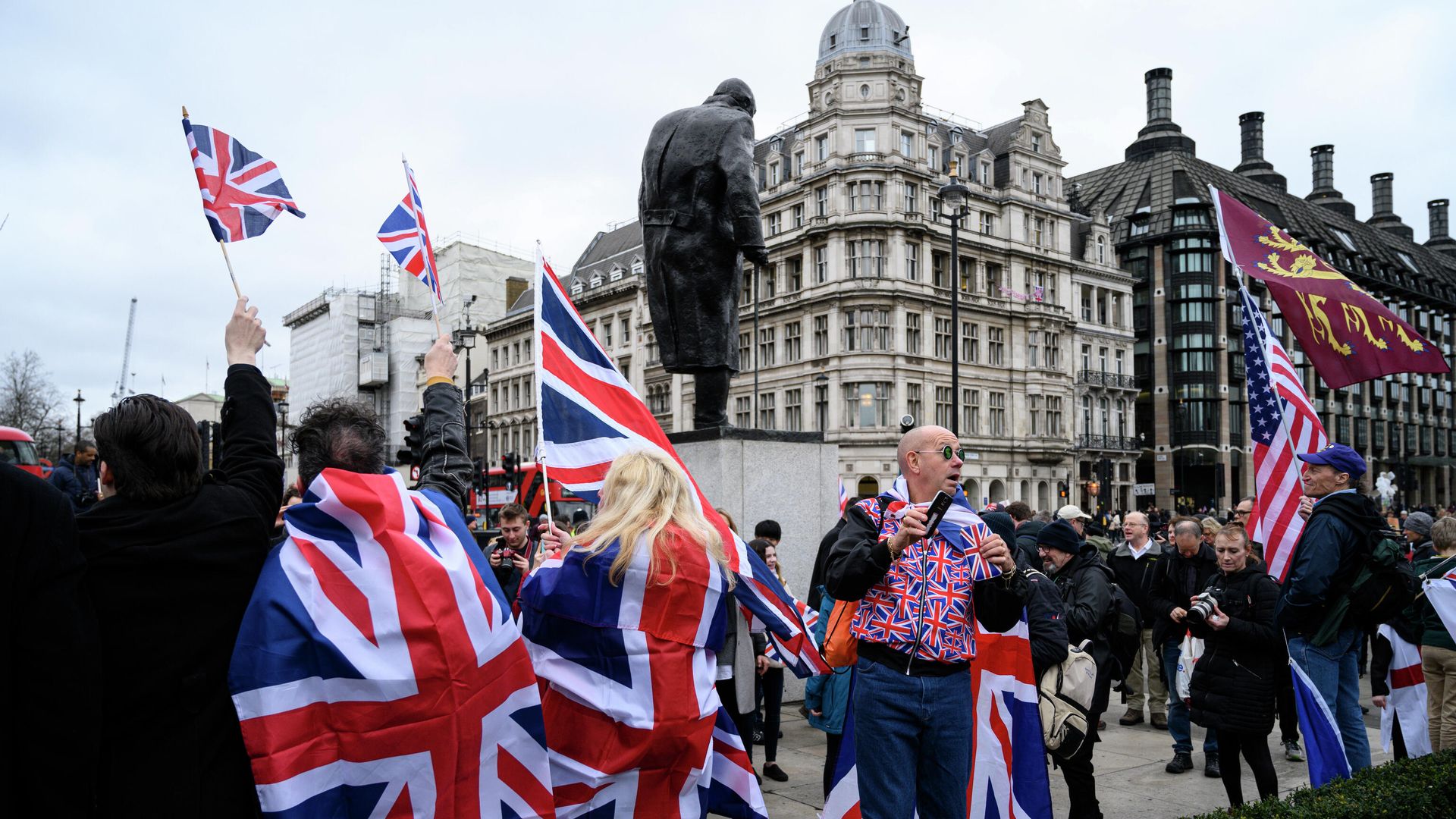 Сторонники Brexit на торжественных мероприятиях, посвященных выходу Великобритании из ЕС (Brexit Party) на площади Парламента в Лондоне Сторонники Brexit на торжественных мероприятиях, посвященных выходу Великобритании из ЕС (Brexit Party) на площади Парламента в Лондоне - РИА Новости, 1920, 08.10.2020