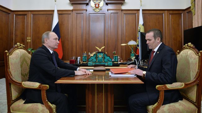 Президент РФ В. Путин встретился с главой Чувашии М. Игнатьевым Президент РФ В. Путин встретился с главой Чувашии М. Игнатьевым