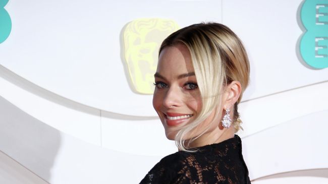 Актриса Марго Робби на церемонии вручения премии BAFTA в Лондоне