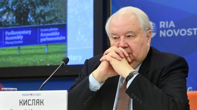 Сергей Кисляк на пресс-конференции по итогам участия российской делегации в зимней сессии ПАСЕ Сергей Кисляк на пресс-конференции по итогам участия российской делегации в зимней сессии ПАСЕ