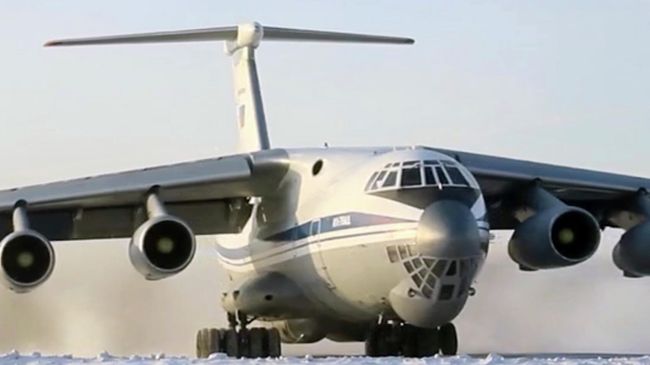 Вылет Ил-76 ВКС России в Ухань. Стоп-кадр видео Минобороны РФ Вылет Ил-76 ВКС России в Ухань. Стоп-кадр видео Минобороны РФ
