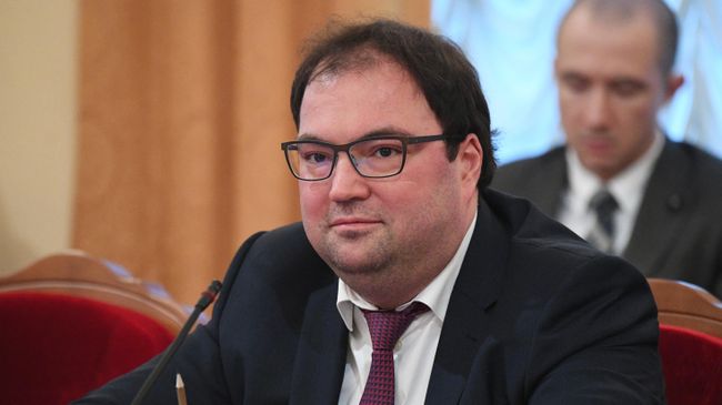 Министр цифрового развития, связи и массовых коммуникаций РФ Максут Шадаев на заседании комитета Государственной Думы РФ по информационной политике, технологиям и связи Министр цифрового развития, связи и массовых коммуникаций РФ Максут Шадаев на заседании комитета Государственной Думы РФ по информационной политике, технологиям и связи