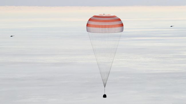 Посадка пилотируемого корабля Союз МС-13. 6 февраля 2020