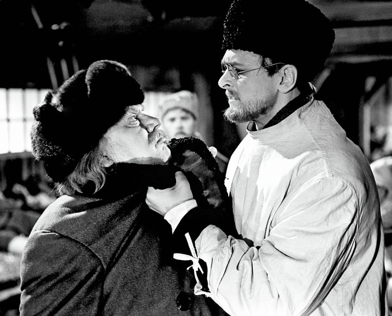 Актер Юрий Яковлев (справа) в фильме Заре навстречу Актер Юрий Яковлев (справа) в фильме Заре навстречу