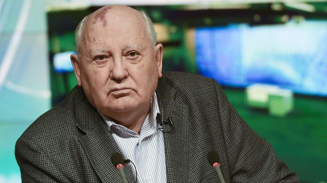 Первый президент СССР Михаил Горбачев Первый президент СССР Михаил Горбачев