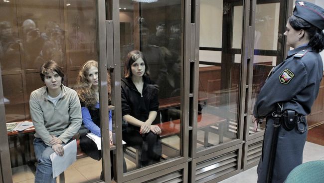Слушания по жалобе защиты участниц панк-группы Pussy Riot Слушания по жалобе защиты участниц панк-группы Pussy Riot