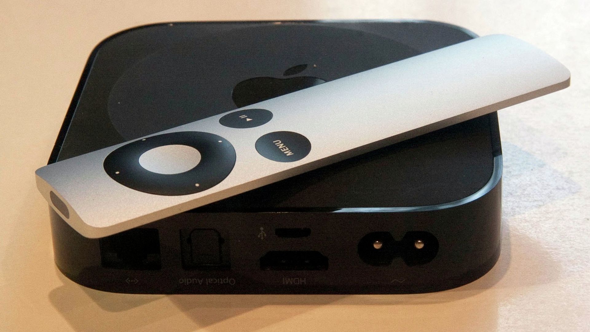 Apple TV. Пульт управления - РИА Новости, 1920, 06.04.2021