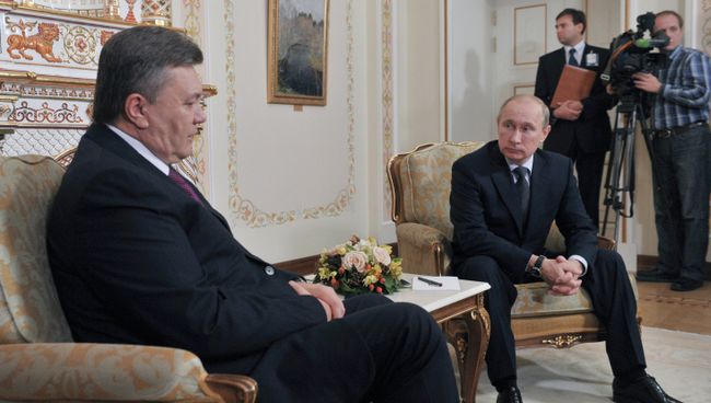 Встреча Владимира Путина с Виктором Януковичем в Ново-Огарево. Архив