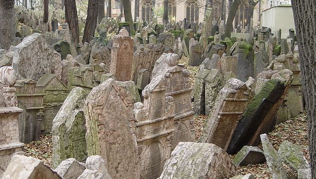 Старое еврейское кладбище в Праге Старое еврейское кладбище в Праге