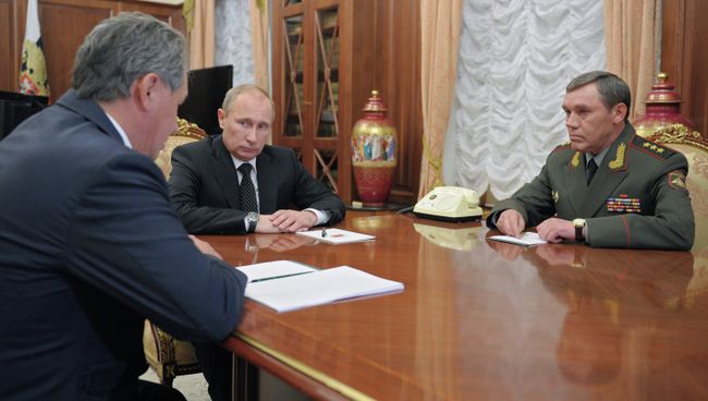 В.Путин встретился с С.Шойгу и В.Герасимовым В.Путин встретился с С.Шойгу и В.Герасимовым