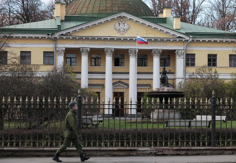 Здание Военно-медицинской академии имени Кирова в Санкт-Петербурге Здание Военно-медицинской академии имени Кирова в Санкт-Петербурге