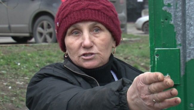 Кадры с места аварии на остановке в Москве, где погибли три человека Кадры с места аварии на остановке в Москве, где погибли три человека