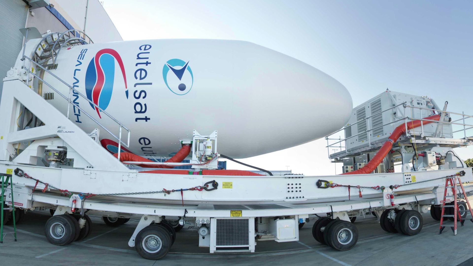 Cпутник Eutelsat 70B Cпутник Eutelsat 70B - РИА Новости, 1920, 04.03.2025