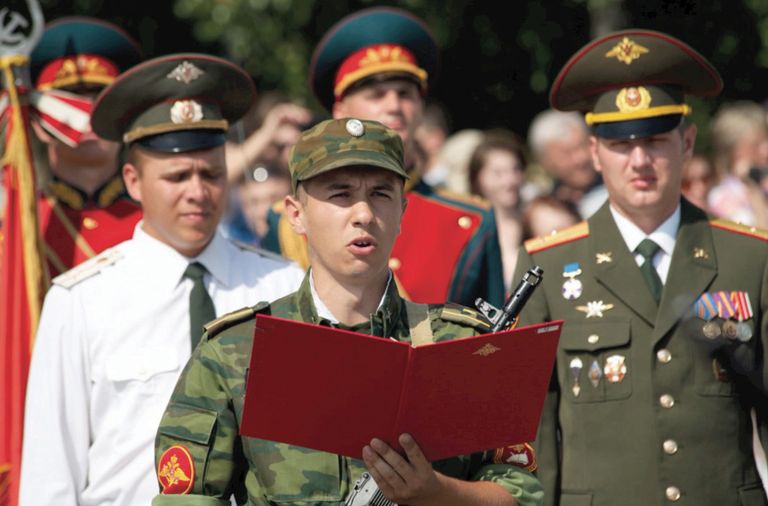 Принятие присяги на военной кафедре при Высшей школе экономики Принятие присяги на военной кафедре при Высшей школе экономики