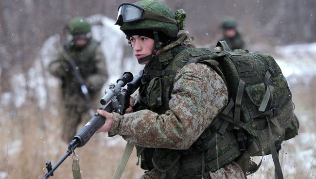 Новая боевая экипировка для военнослужащих сухопутных войск. Архивное фото Новая боевая экипировка для военнослужащих сухопутных войск. Архивное фото