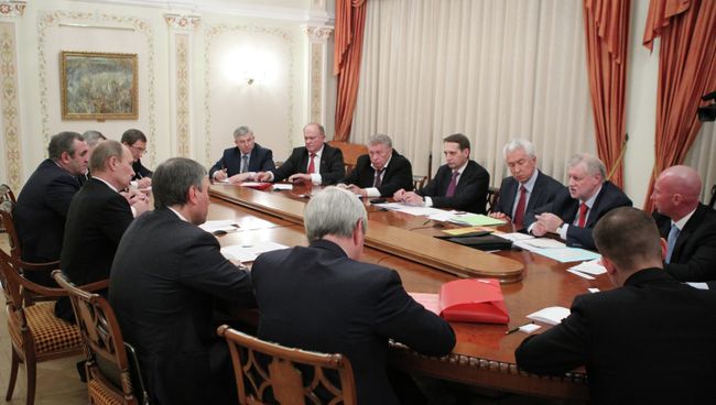 В.Путин встретился с руководством фракций Государственной Думы РФ В.Путин встретился с руководством фракций Государственной Думы РФ