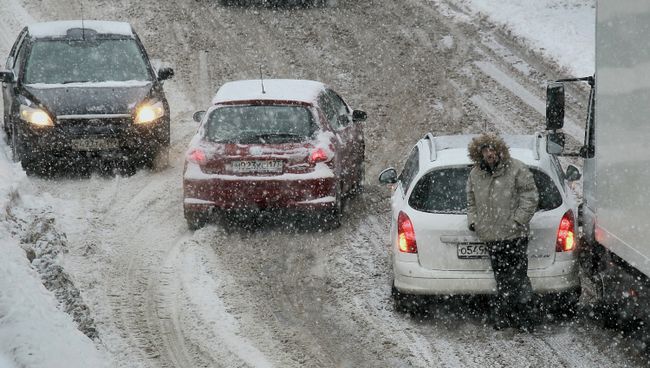 Последствия снегопада в Москве Последствия снегопада в Москве
