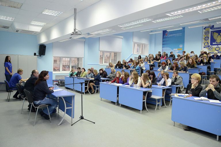 Мастер-класс обозревателя «Московского комсомольца» Екатерины Карачевой по работе с источниками информации Мастер-класс обозревателя «Московского комсомольца» Екатерины Карачевой по работе с источниками информации