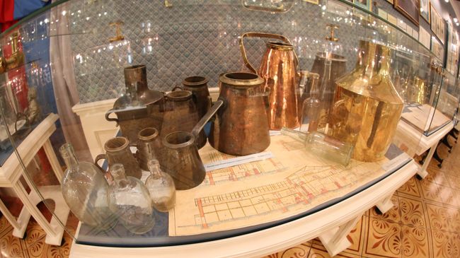До 1885 года водку на вынос продавали вот в таких ведрах До 1885 года водку на вынос продавали вот в таких ведрах