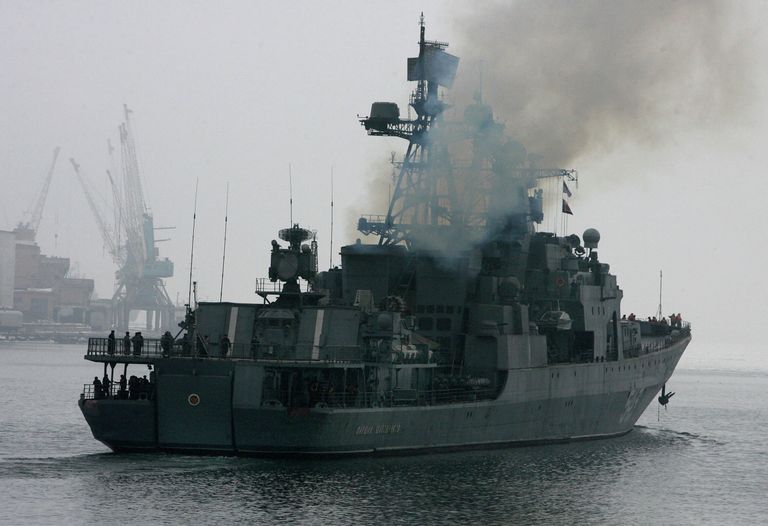 Проводы БПК Маршал Шапошников с отрядом кораблей в Аденский залив Проводы БПК Маршал Шапошников с отрядом кораблей в Аденский залив