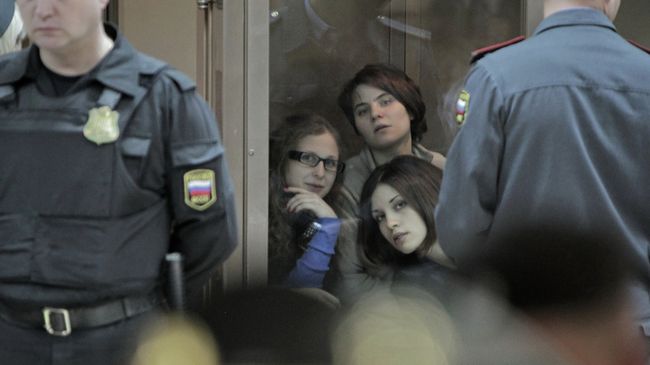 Участницы группы Pussy Riot* в суде