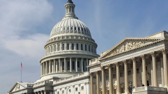 Здание Конгресса США (Капитолий) в Вашингтоне