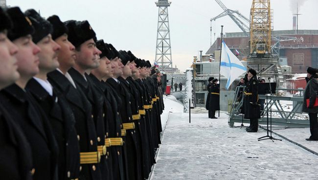 Поднятие флага на АПЛ Юрий Долгорукий Поднятие флага на АПЛ Юрий Долгорукий