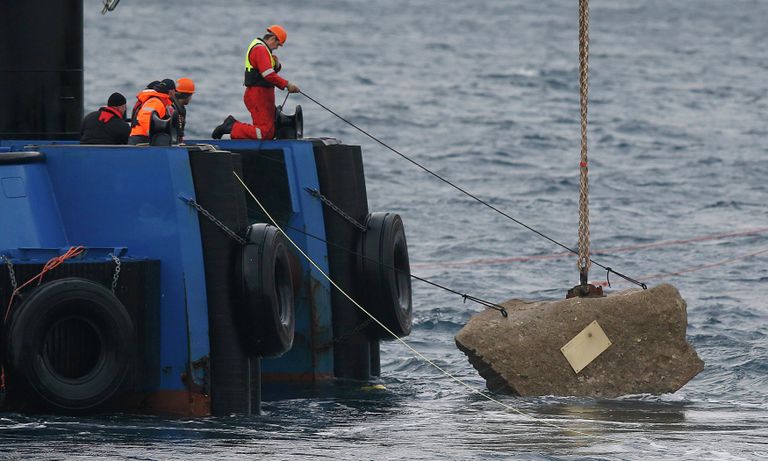 Памятная церемония в годовщину крушения Costa Concordia Памятная церемония в годовщину крушения Costa Concordia