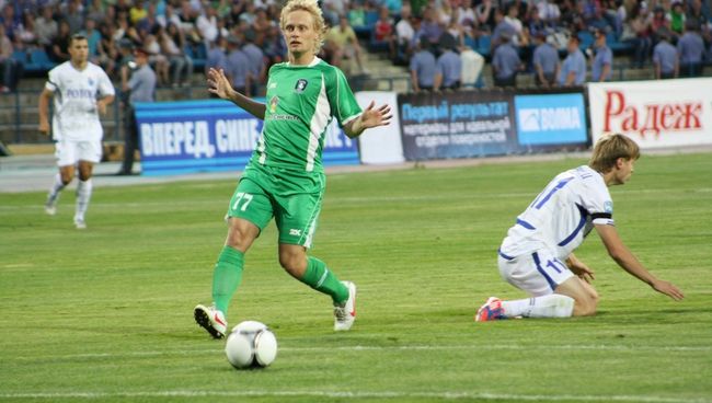 Хавбек ФК Томь Юрий Петраков Хавбек ФК Томь Юрий Петраков