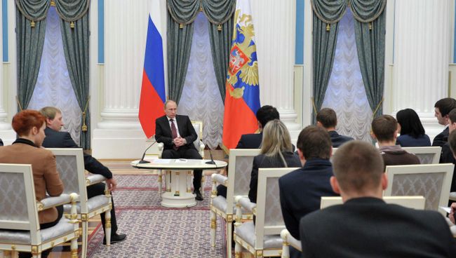В.Путин встретился с членами студенческих спортивных клубов В.Путин встретился с членами студенческих спортивных клубов
