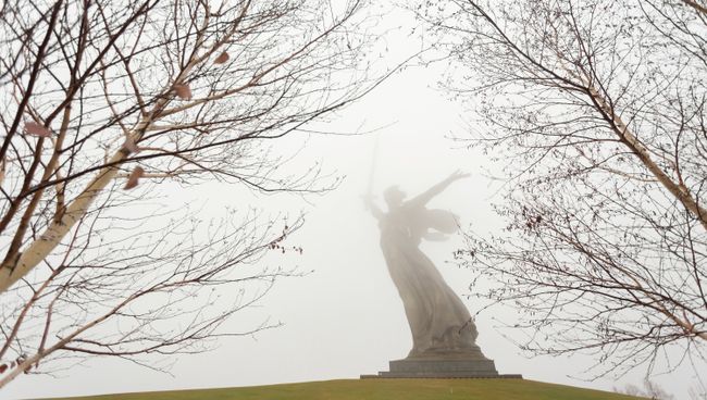 Монумент Родина-Мать на Мамаевом кургане в Волгограде. Архивное фото